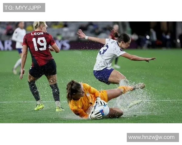 加拿大女队与瑞典女队激战正酣谁能在这场对决中胜出