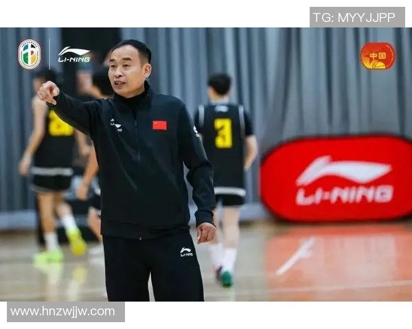 曾凡博的篮球之路：从青涩少年到职业球员的成长故事