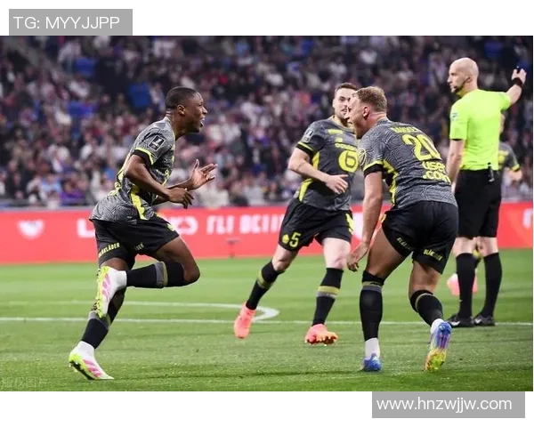 曼城对阵里昂精彩文字直播全程回顾与赛况分析 曼城对阵里昂精彩文字直播全程回顾与赛况分析