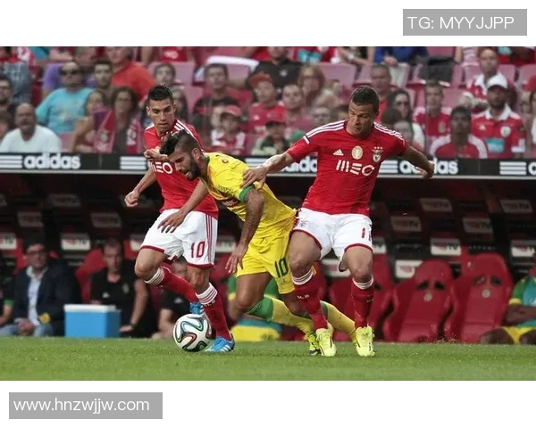 费雷拉与波尔蒂芒尼斯的激烈对决揭示了足球战术的新趋势与魅力