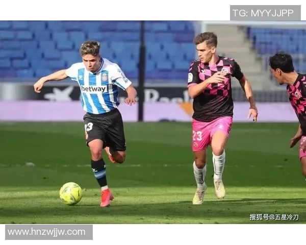 萨瓦德尔迎战西班牙队全力争胜展现球队实力与斗志